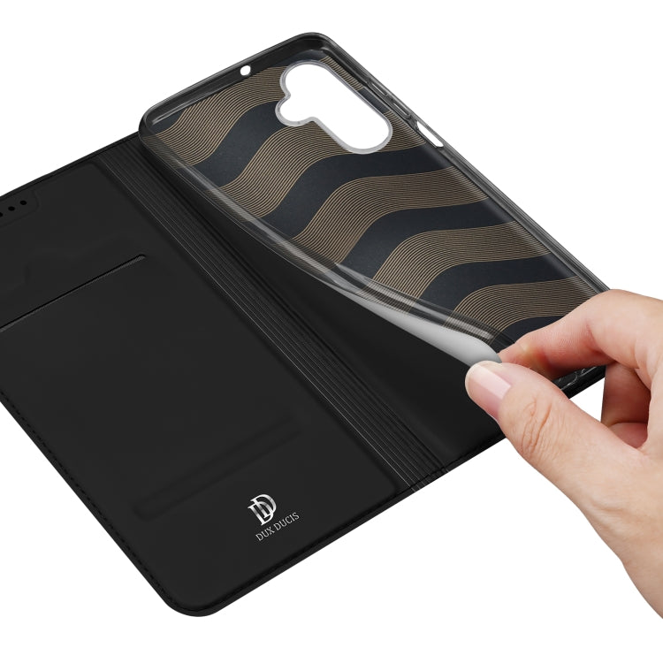 DUX DUCIS Skin Pro Series Flip-Handyhülle aus Leder - SmartPhoneZubehör.com